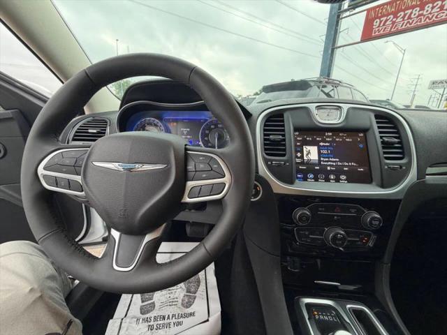 2023 Chrysler 300 Touring
