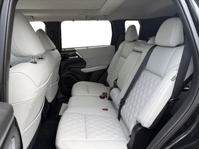 2025 Mitsubishi Outlander PHEV PLATINUM EDITION S-AWC