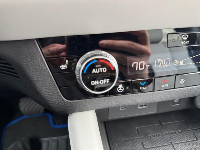 2025 Mitsubishi Outlander PHEV PLATINUM EDITION S-AWC