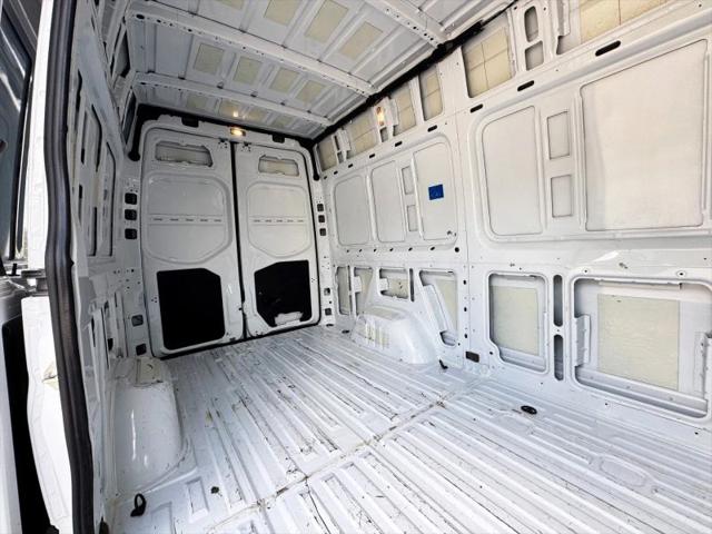 2023 Mercedes-Benz Sprinter 2500 Standard Roof 4-Cyl Diesel