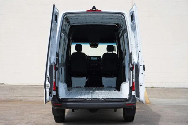 2023 Mercedes-Benz Sprinter 2500 Standard Roof 4-Cyl Diesel