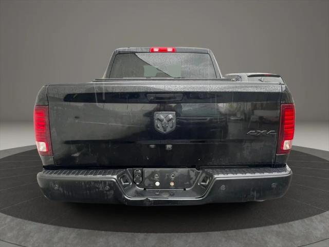 2022 Ram 1500 Classic Warlock Crew Cab 4x4 5'7" Box