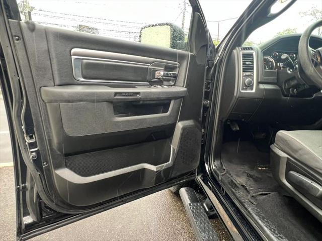 2022 Ram 1500 Classic Warlock Crew Cab 4x4 5'7" Box