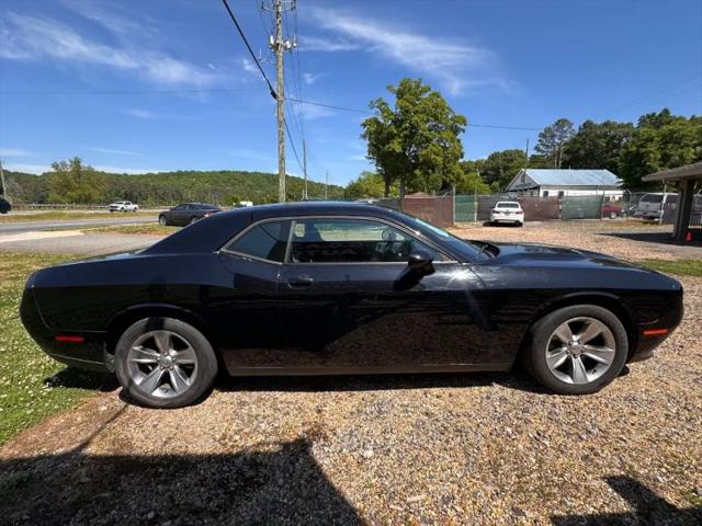 2017 Dodge Challenger SXT