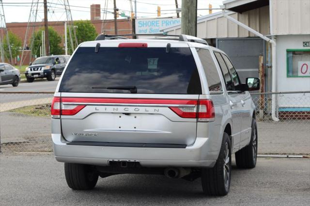 2017 Lincoln Navigator Select