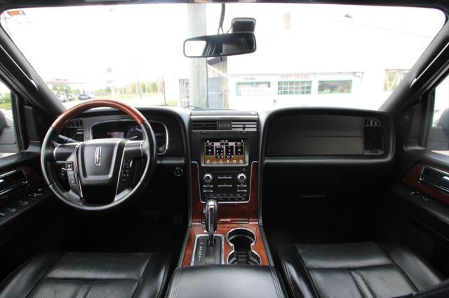 2017 Lincoln Navigator Select