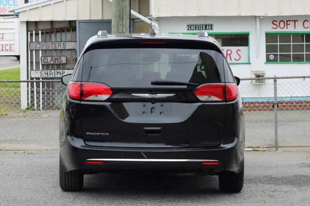 2020 Chrysler Pacifica Touring L