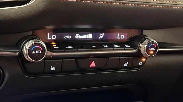 2024 Mazda Mazda3 2.5 Carbon Turbo