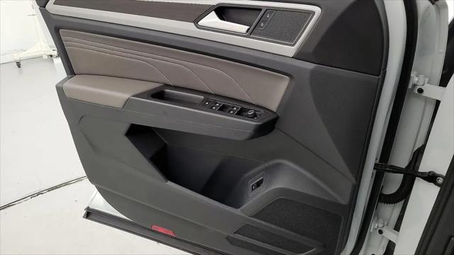 2023 Volkswagen Atlas 2.0T SE w/Technology