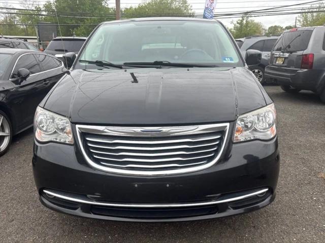2014 Chrysler Town & Country Touring