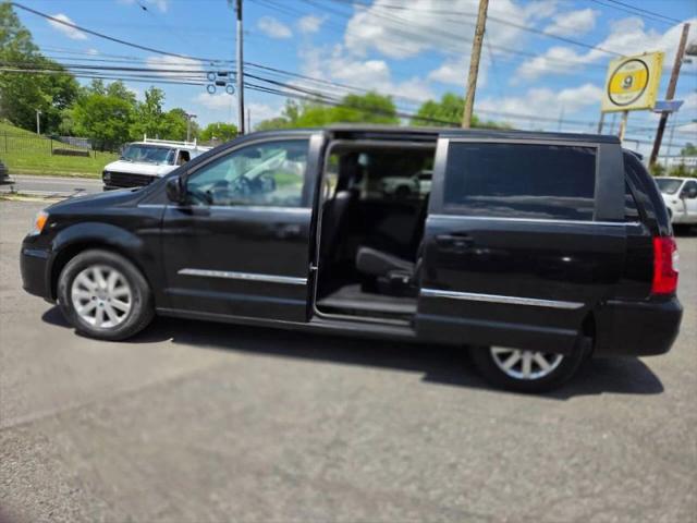 2014 Chrysler Town & Country Touring