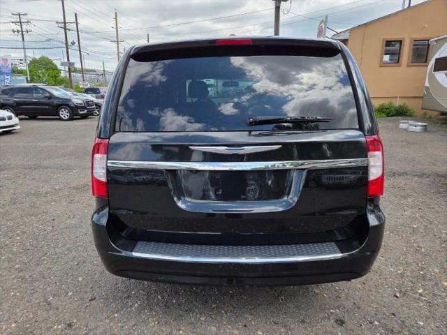 2014 Chrysler Town & Country Touring