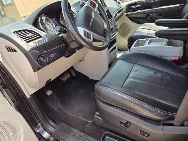 2014 Chrysler Town & Country Touring