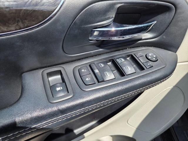 2014 Chrysler Town & Country Touring