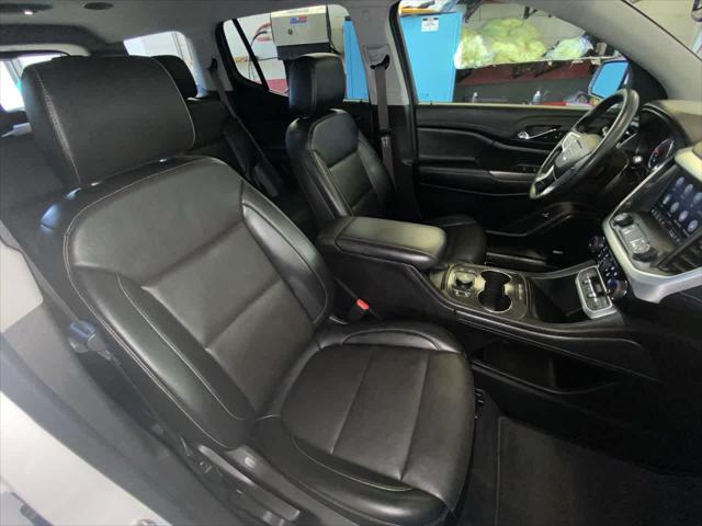 2023 GMC Acadia AWD SLT