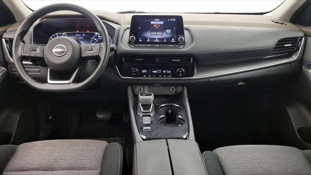 2022 Nissan Rogue SV FWD
