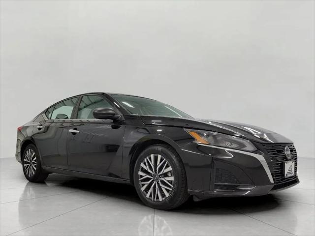 2025 Nissan Altima SV FWD for sale in Manitowoc, WI