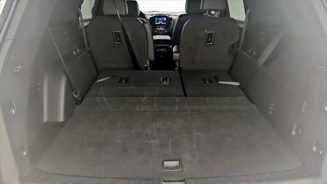 2023 Chevrolet Traverse FWD LT Leather