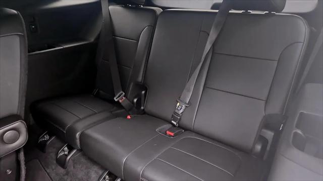 2023 Chevrolet Traverse FWD LT Leather