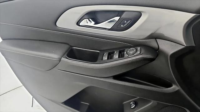 2023 Chevrolet Traverse FWD LT Leather