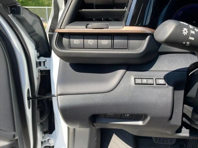 2026 Toyota Crown Signia Limited