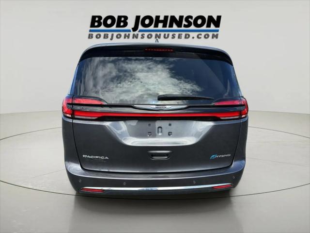 2023 Chrysler Pacifica Hybrid Touring L