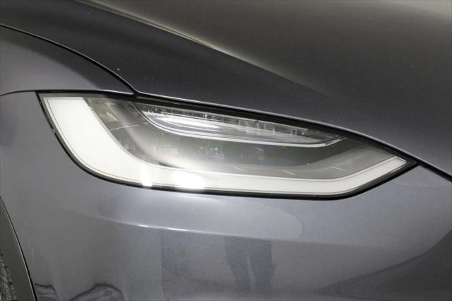 2023 Tesla Model X Standard Range