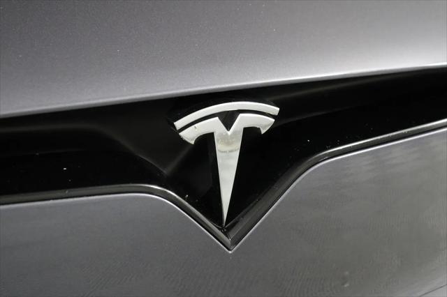 2023 Tesla Model X Standard Range