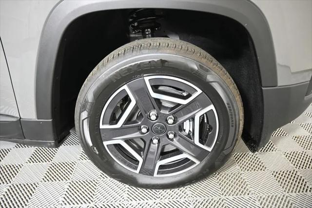 2026 Jeep Cherokee Laredo 4x4