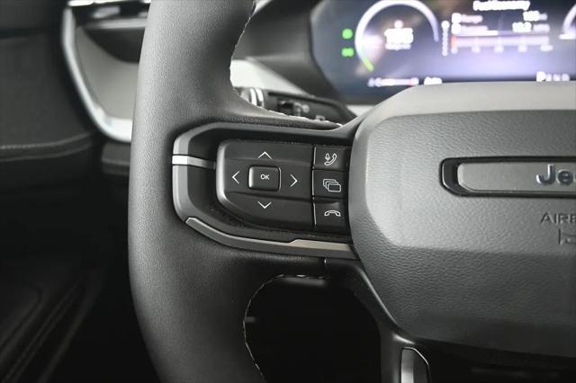 2026 Jeep Cherokee Laredo 4x4