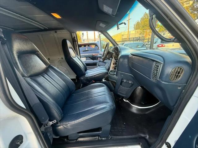 2002 Chevrolet Astro Base
