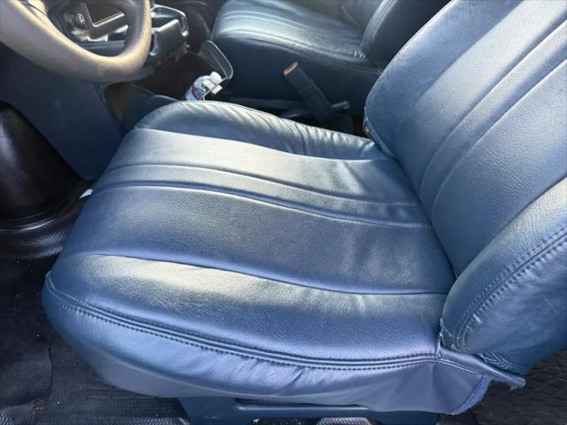 2002 Chevrolet Astro Base