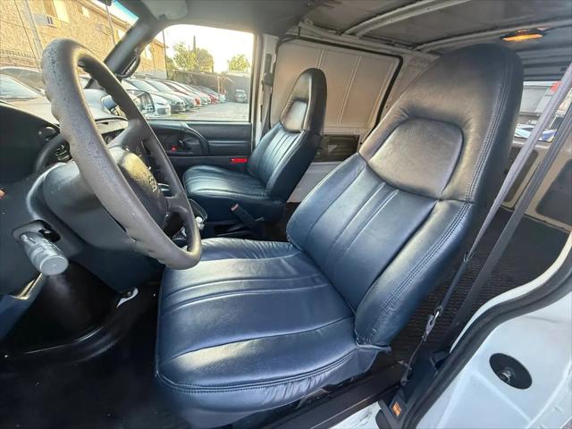2002 Chevrolet Astro Base