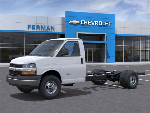 2026 Chevrolet Express Cutaway 4500 Van