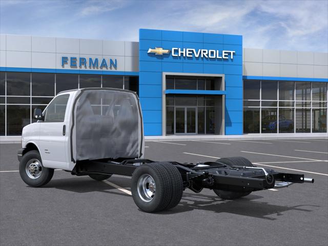 2026 Chevrolet Express Cutaway 4500 Van