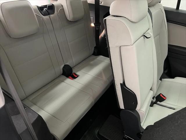 2012 Volkswagen Eos Lux