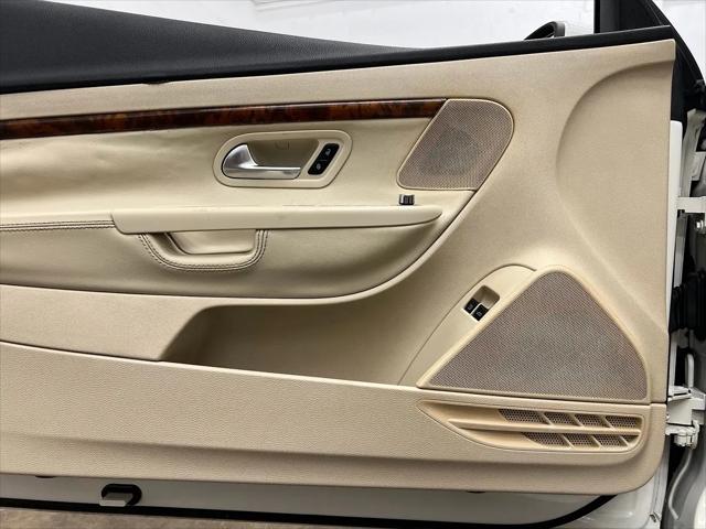 2012 Volkswagen Eos Lux