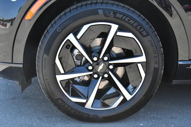 2025 Chevrolet Equinox LT 2
