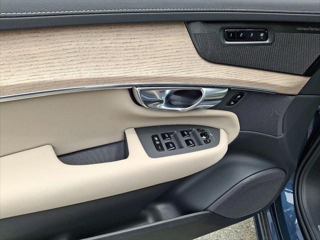 2026 Volvo XC90 Plug-In Hybrid Plus, T8 AWD, Electric/Gasoline, Bright, 6 Seats