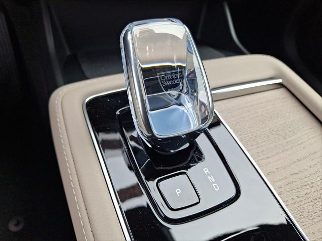 2026 Volvo XC90 Plug-In Hybrid Plus, T8 AWD, Electric/Gasoline, Bright, 6 Seats