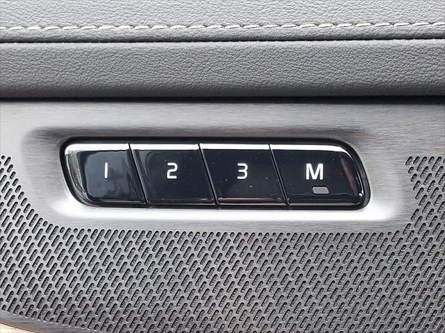 2026 Volvo XC90 Plug-In Hybrid Plus, T8 AWD, Electric/Gasoline, Bright, 6 Seats