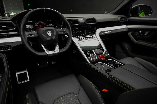 2024 Lamborghini Urus S