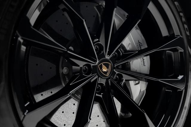 2024 Lamborghini Urus S