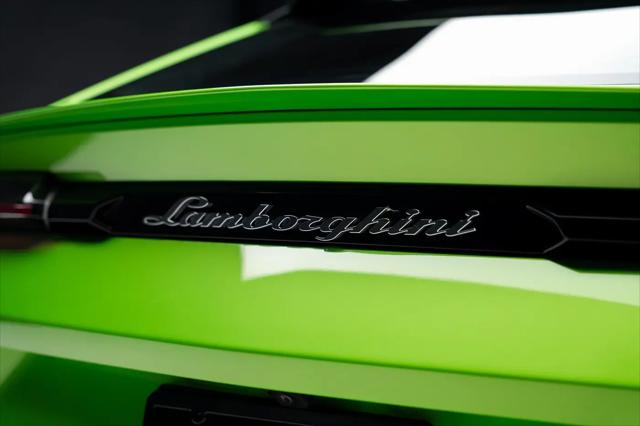 2024 Lamborghini Urus S
