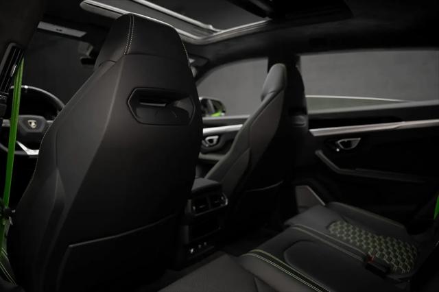 2024 Lamborghini Urus S