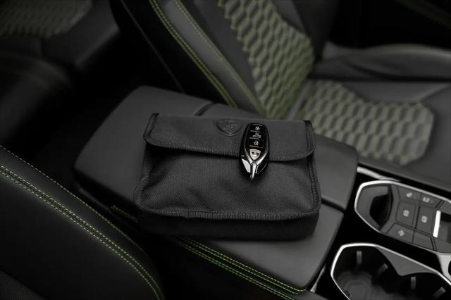 2024 Lamborghini Urus S
