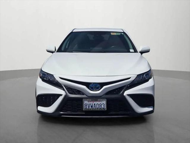 2021 Toyota Camry SE Hybrid