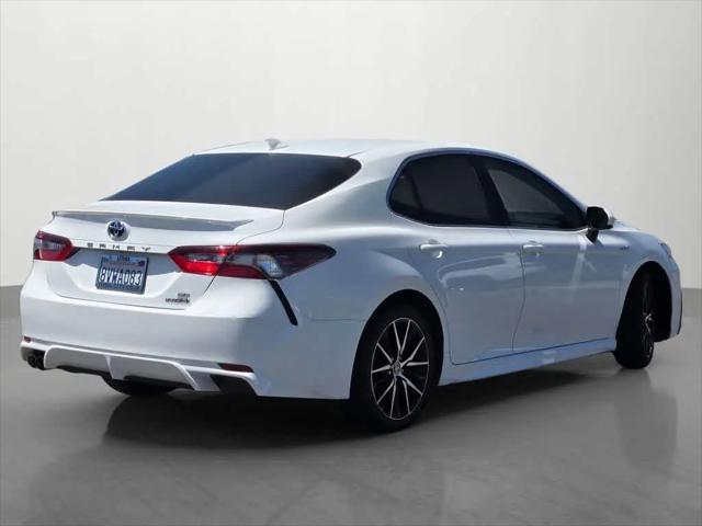 2021 Toyota Camry SE Hybrid