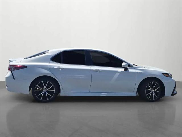2021 Toyota Camry SE Hybrid