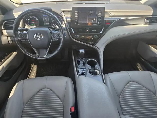 2021 Toyota Camry SE Hybrid
